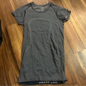 Lululemon Striped Swiftly